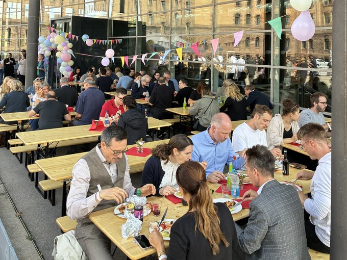 Gäste beim FMZ-Sommerfest 2025